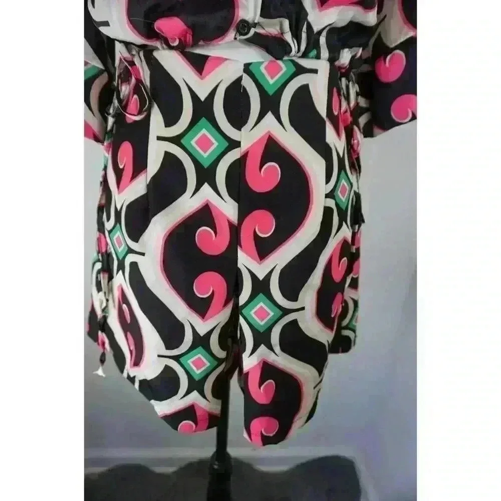 New Collection Italy Satin Button Down Crop Top & Short Set, Size M/L - Picture 3 of 12